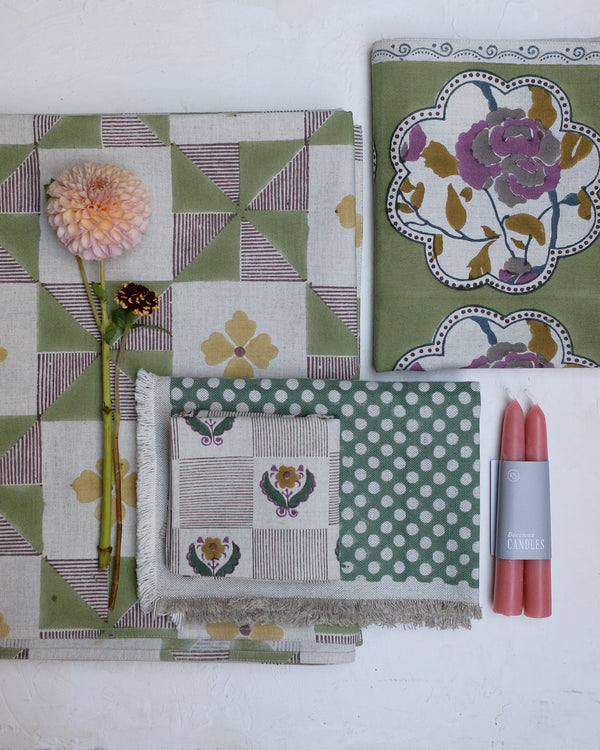 Tablescape Edit 4 - The Autumn Rose