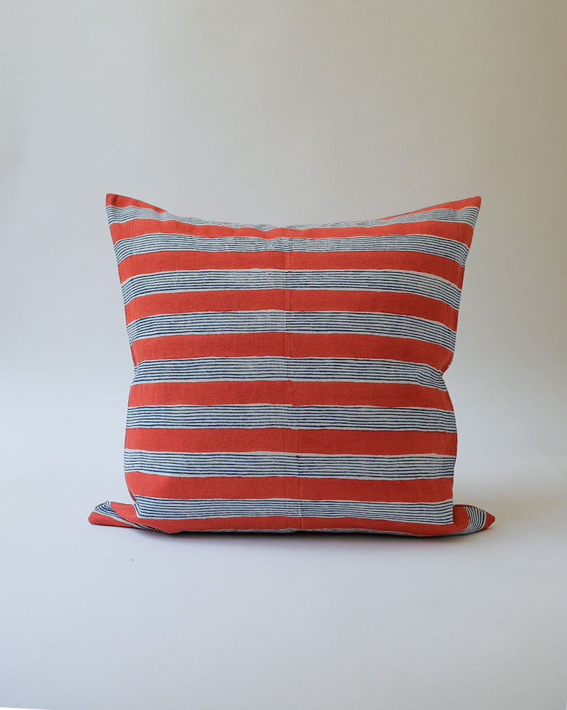 Indu - Hand Block-printed Linen Pillowcase (Rojo)