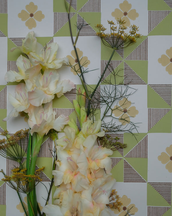 Parita Wallpaper with soft florals